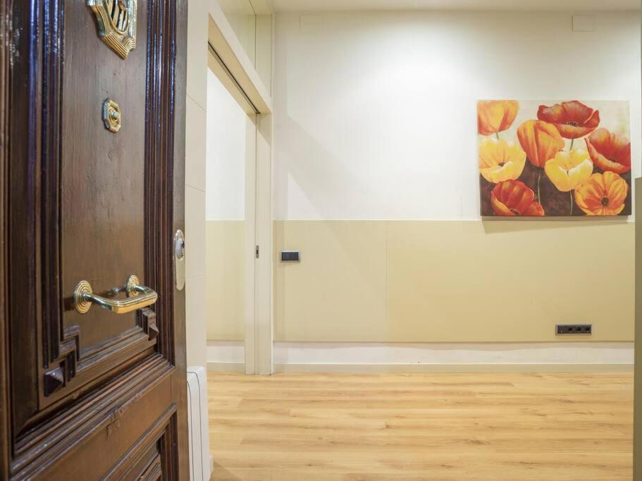 ¡Apartamento En El Centro De Barcelona! Екстериор снимка